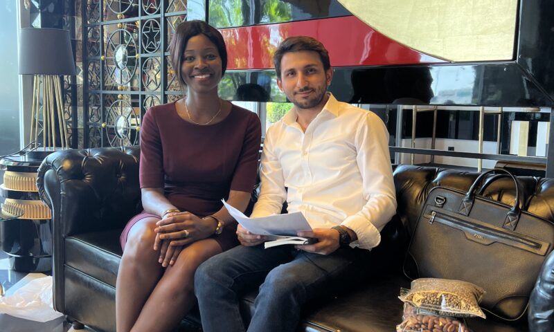 Kamerun-Türkiye iş konseyi ticaret misyonu grubu temsilcisi Madame Etonde Ndoping ve alım heyeti ile birlikteydim Kamerun-Türkiye iş konseyi ticaret misyonu grubu temsilcisi Madame Etonde Ndoping ve alım heyeti ile birlikteydim