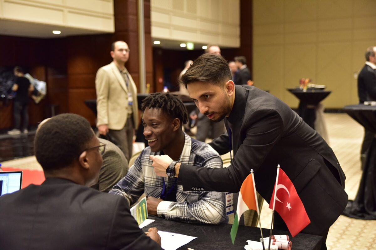 31.5 TURCAF (Türkiye – Afrika İhracatçılar Platformu) olarak Fildişi Sahili İnşaatçılar 🇨🇮 odası ile üyelerimizi güvenilir ticaret yapmaları ve uzun süreli işbirlikleri kurmaları için bir araya getirdik.