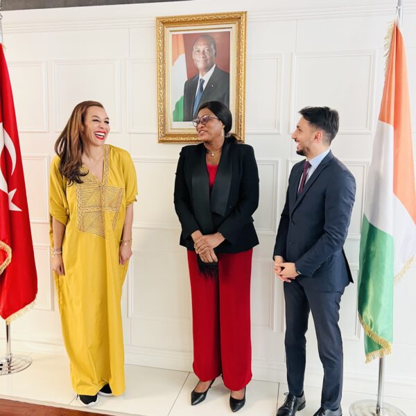 32.1 Fildişi Sahili Ankara Büyükelçisi Excellence Madame Khadidjata Toure ile African Investment Day 2024 (english speaking conference) i TURCAF (Türkiye – Afrika İhracatçılar Platformu) projelerini, işbirliklerimizi ve Afrikalı müvekkillerimizi görüştük.