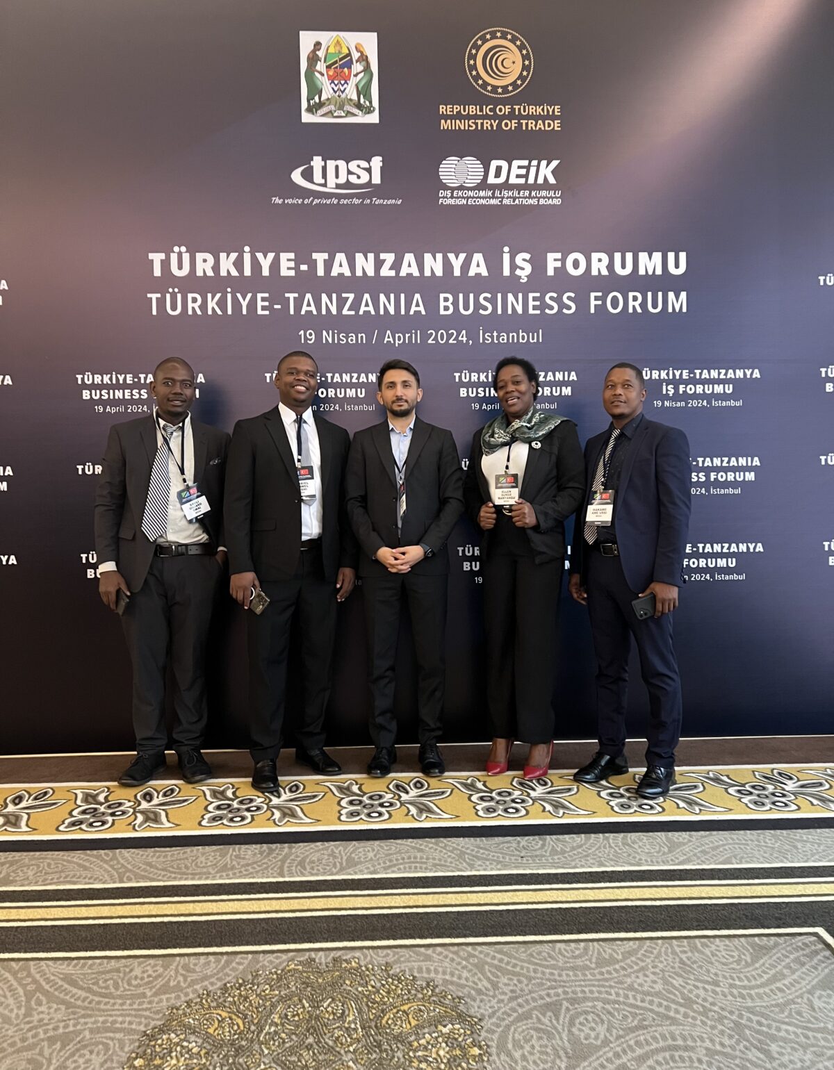 Türkiye-Tanzanya İş Forumu ile iki ülke arasındaki mevcut iş potansiyelinin değerlendirilmesine katkıda bulunmak amacıyla Tanzanya Cumhurbaşkanı ve beraberindeki iş heyetiyle birlikte ikili görüşmeler gerçekleştirdik.