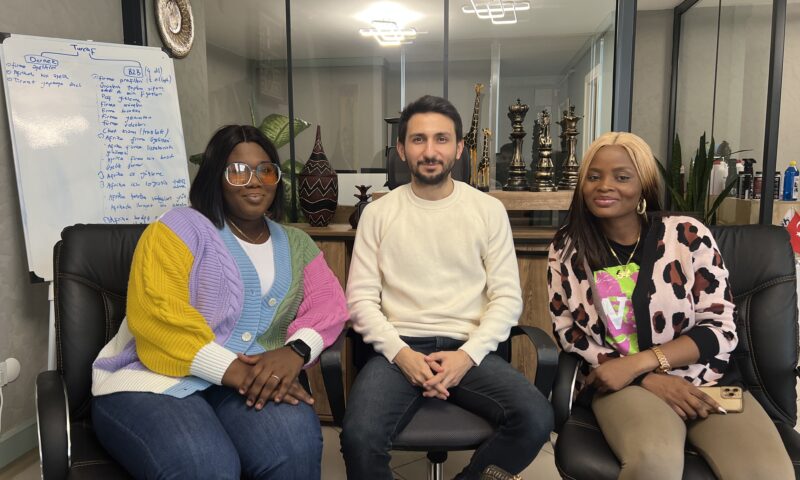 AFRİKA’NIN GÜÇLÜ KADINLARI AFRİKA’NIN GÜÇLÜ KADINLARI