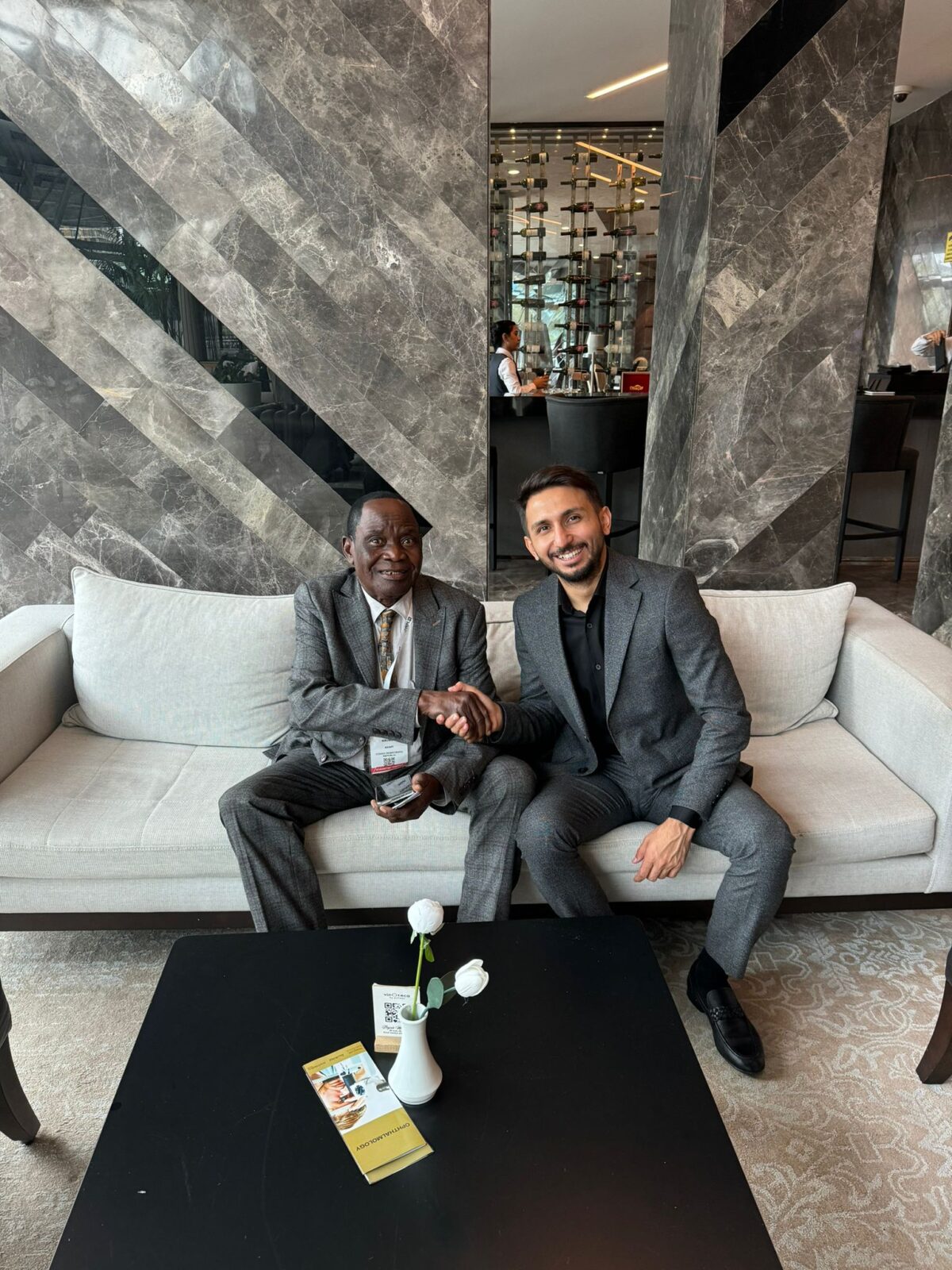 Demokratik Kongo Cumhuriyeti’nden Jean Pierre ile Tanıştık Demokratik Kongo Cumhuriyeti’nden Jean Pierre ile Tanıştık